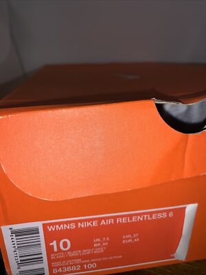 Nike  Womens Air Relentless 6 white Lace Up Round Toe Low Top Sneaker Shoes S10