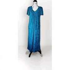 JC Penny Loungewear Maxi Women s M Emerald Green V Neck Long Night Gown Vtg