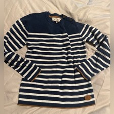 Boys EUC super cute size 8 sweater with button side