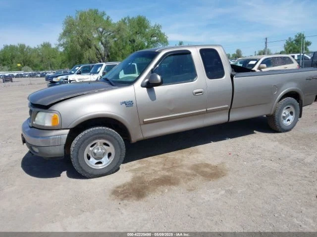 Driver Sun Visor Thru 2/04/02 Super Cab OEM 00-02 FORD F150 PICKUP 1371843 Foto 3 de 4