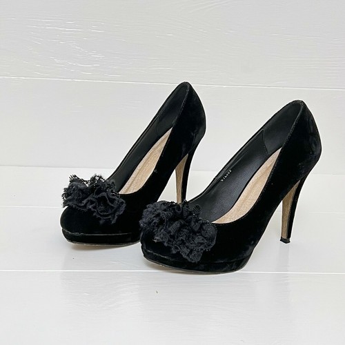 Pretty Eccentric Black Velvet High Heel Court Shoe UK 6 w Lace Trim - Picture 3 of 8