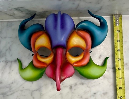 Handmade Venetian Style Multi-Color Leather Mask - Picture 6 of 6