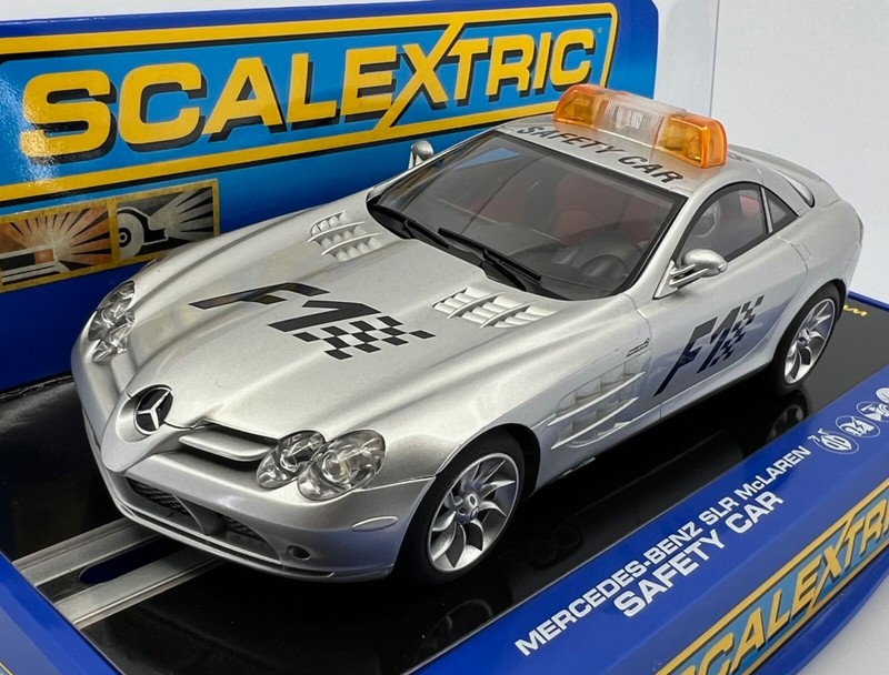 SCALEXTRIC C2756 MERCEDES-BENZ SLR MCLAREN F1 SAFTY CAR NEW IN CASE MINT