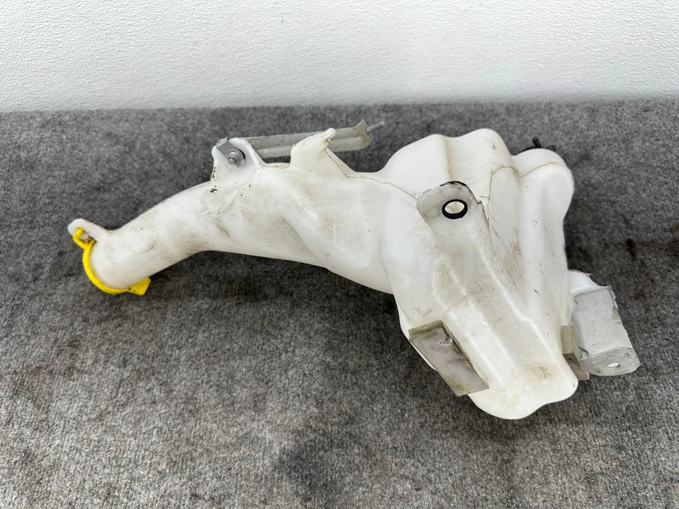 DODGE CHARGER R/T SCAT PACK 12-23 OEM WINDSHEILD LAVADORA LIMPADOR TANQUE RESERVATÓRIO - Imagem 3 de 4