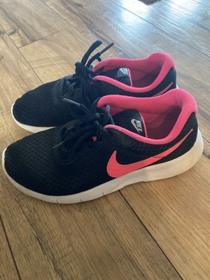 nike tanjun size 4.5