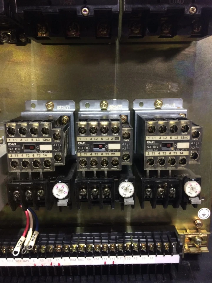 Fanuc Ltd. EA33 -CP31-SJ 0G Electric Control Panel Assembly  - Image 4 of 4