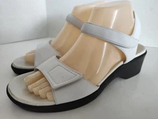 True Spirit by EASY SPIRIT "JENNIS"White Leather Comfort Sandals Womens 8.5 W