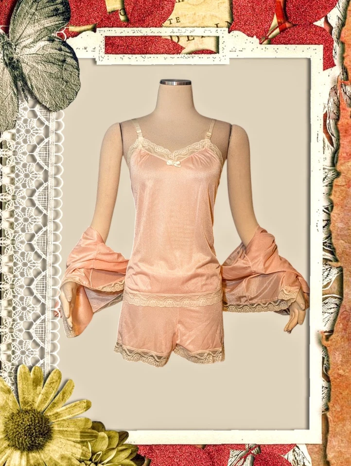 UNDERCOVER WEAR 3 Piece Pajama Set Cami Top Short Robe Boy Shorts Women's Small - Image 3 of 4