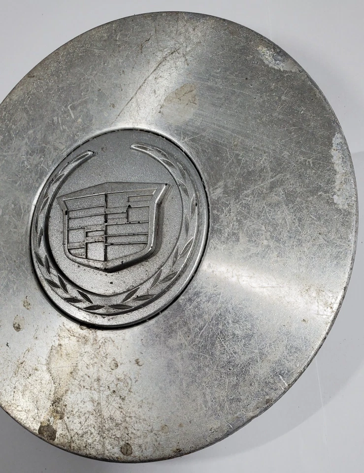 CADILLAC DEVILLE DTS 6.5" TAPACUBOS TAPACUBOS 9594600 Foto 3 de 4