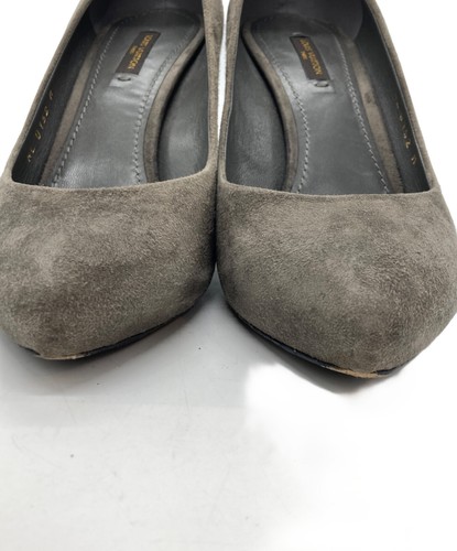 LOUIS VUITTON Size 38.5 Women's Suede Pumps in Gray - Picture 8 of 8