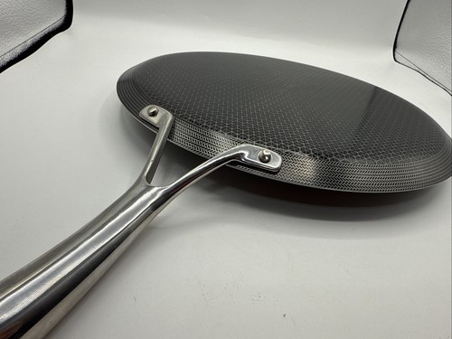 HexClad Hybrid Nonstick Round 12”Griddle Pan Dishwasher Safe Cooking Skillet - Picture 5 of 5