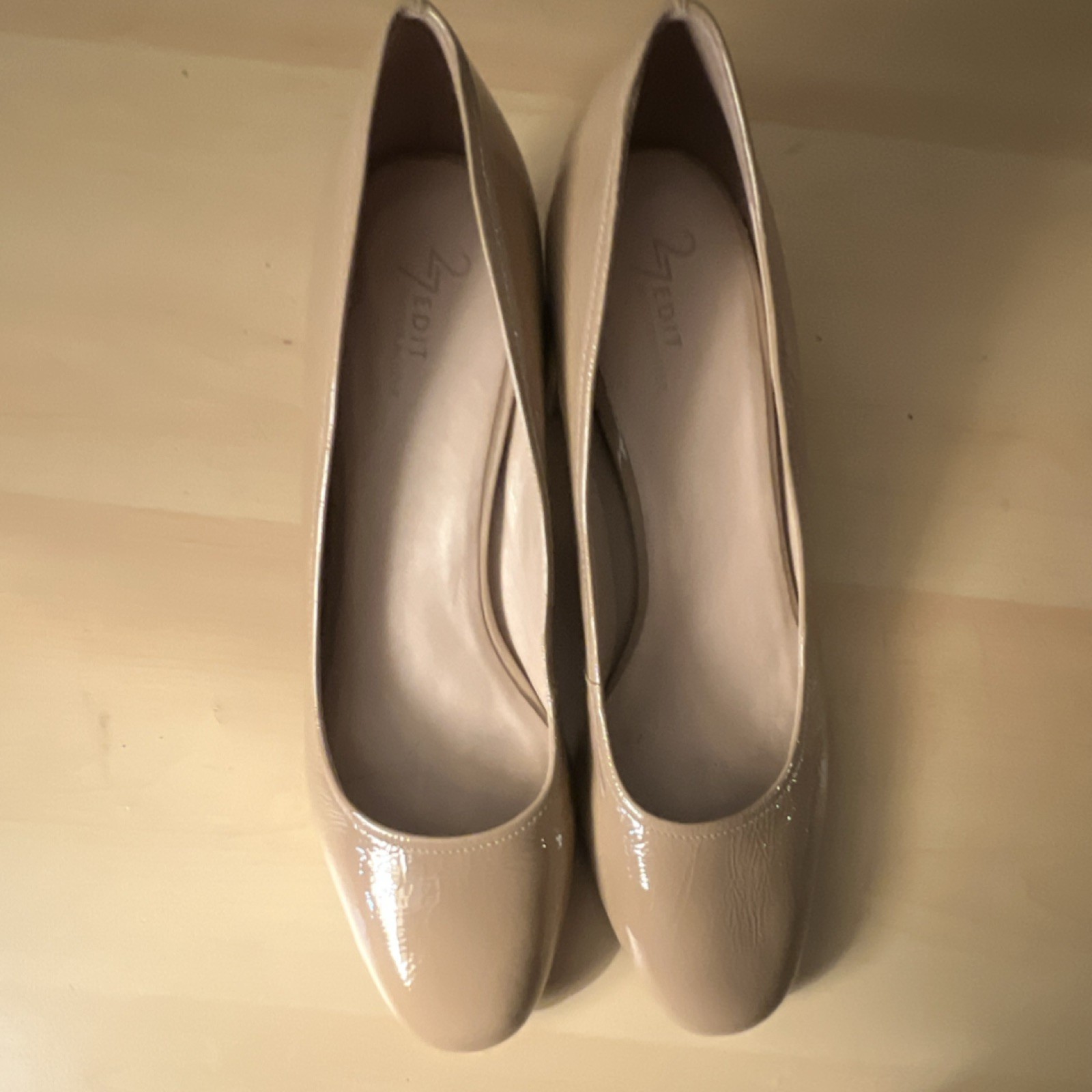 Naturalizer Patent Leather Beige Block Heel Round Toe Pumps Women's Shoes