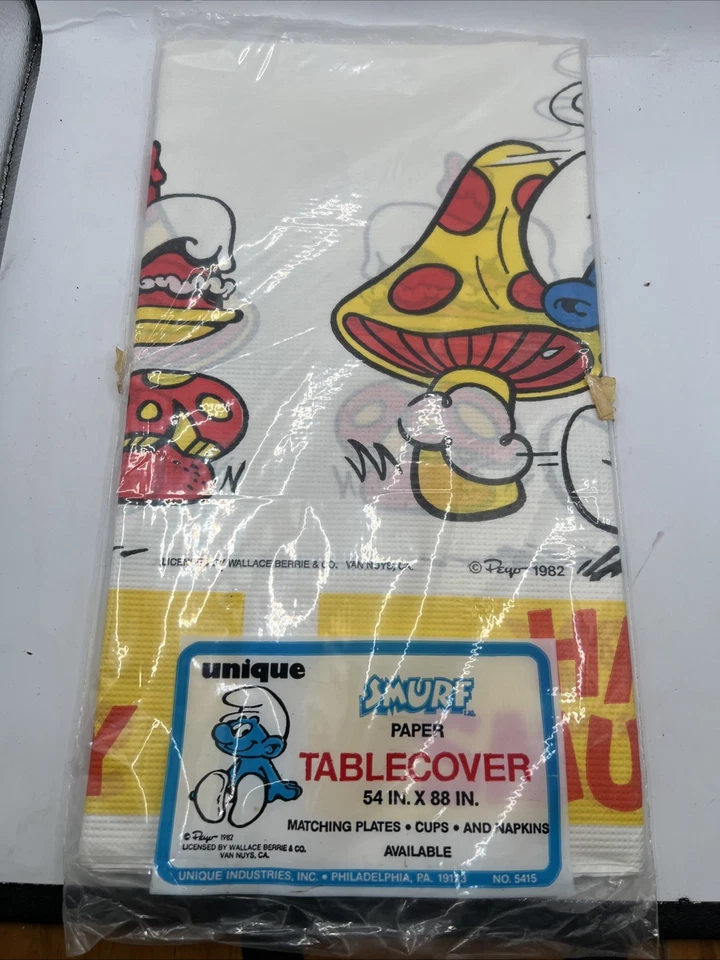 Mantel de papel “Feliz Pitufo” de colección de los años 80 único 54” x 88” Foto 2 de 3