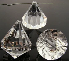 1 VINTAGE CRYSTAL ACRYLIC 39x31mm. LARGE FACETED DROP BEAD PENDANT 1012