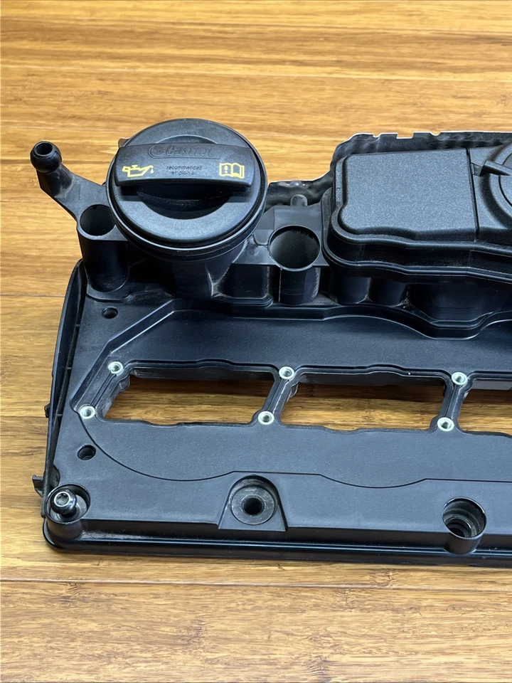 Cubierta basculante válvula superior motor Audi A3 TDI 2010-2013 2,0 L OEM 03L-103-469 Foto 3 de 4