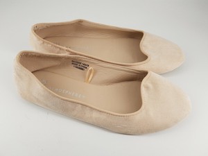 beige ballet pumps