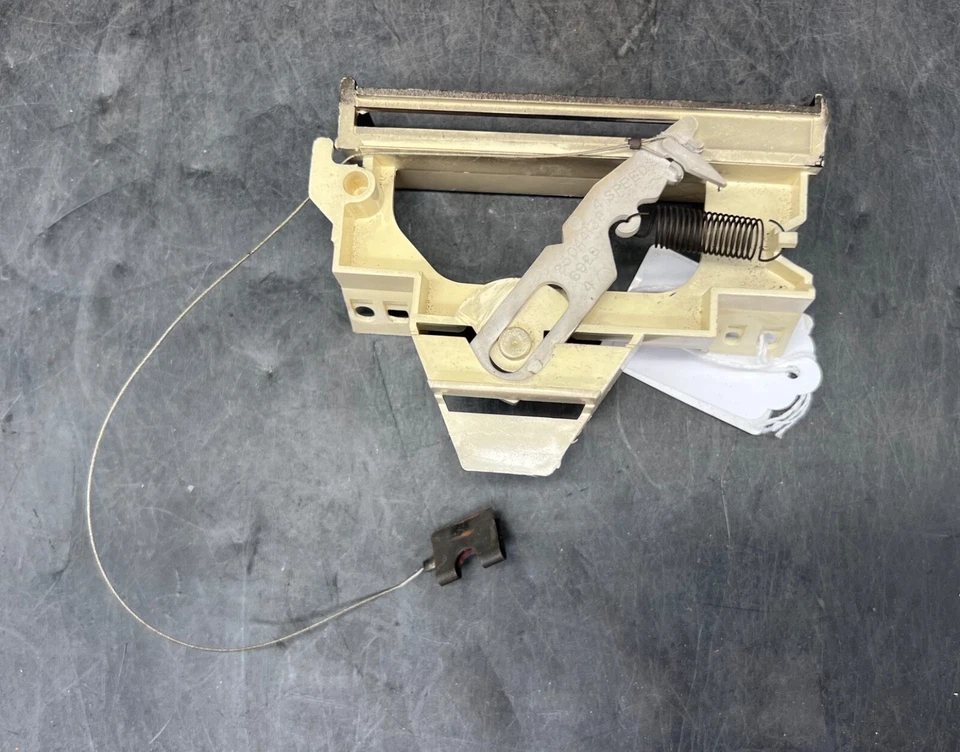 Oldsmobile Delta 88 1977-1984 OEM velocímetro medidor tablero selector de engranajes 8989181 Foto 4 de 4