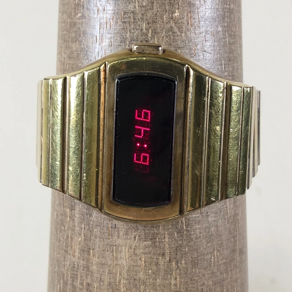 复古 Hamilton LED 男士 14K 金色电镀表圈石英数字 38 毫米手表 7 — 第 2/4 张图片