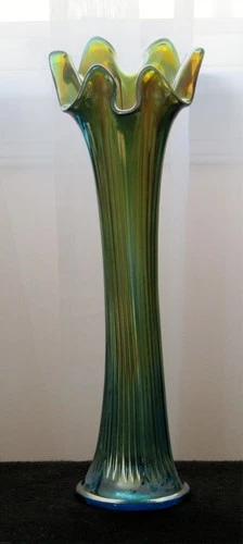 Fenton Fine Rib Vase - Sapphire Blue