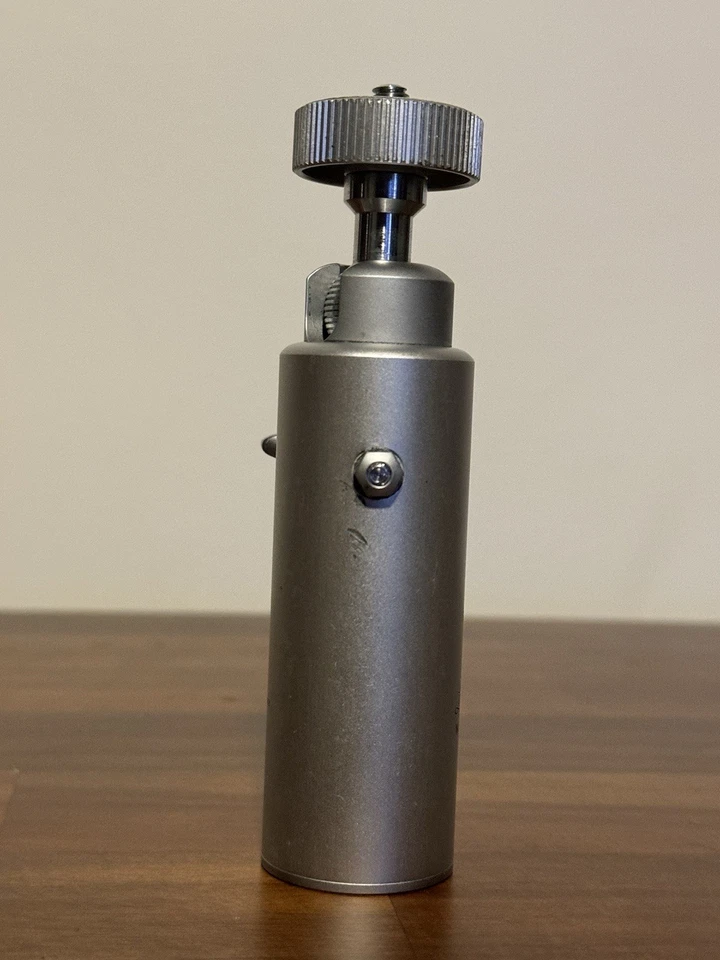 Vintage E. Leitz Wetzlar Ball Head Tripod Mount 14168 - Great Working Order!! - Image 4 of 4