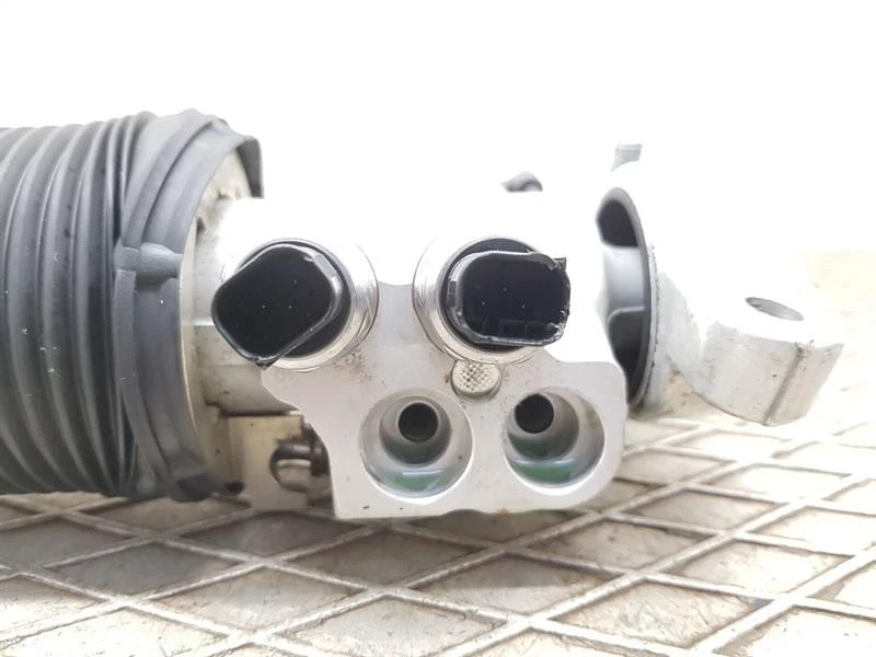 2017-2023 MCLAREN 720S FRONT SHOCK ABSORBER LH PASSENGER SIDE 4.0 PETROL M840T - Image 2 of 4