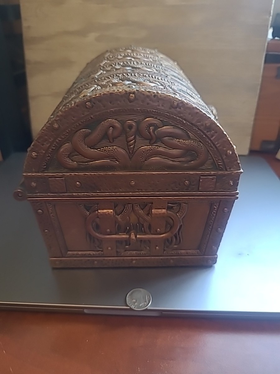 Disney Pirates of Caribbean Davy Jones Haunted Treasure chest