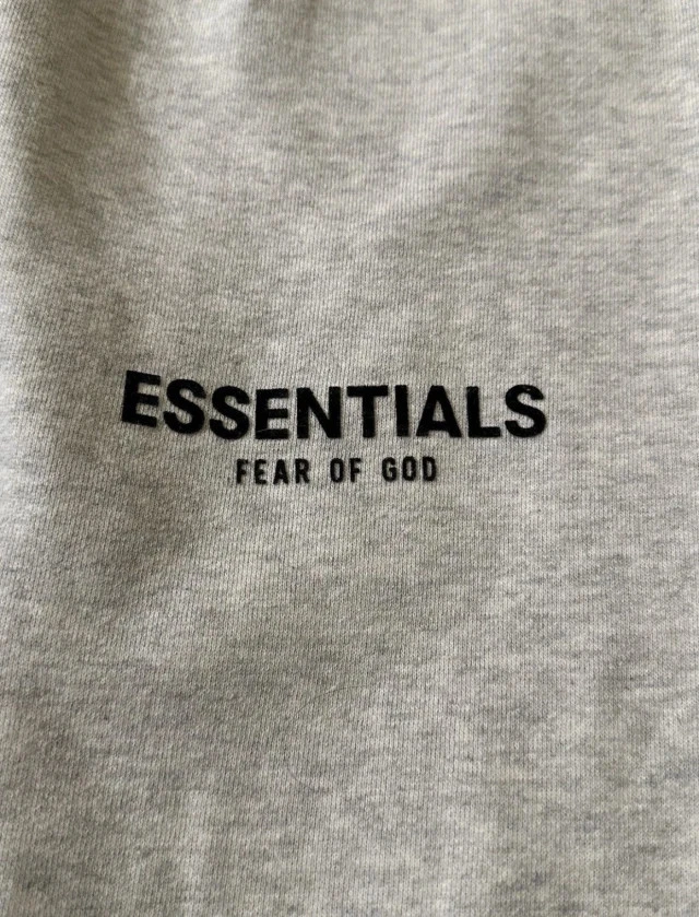 Pantalones deportivos Fear Of God Essentials SS22 avena ligera etiquetas nuevas talla mediana Foto 3 de 3