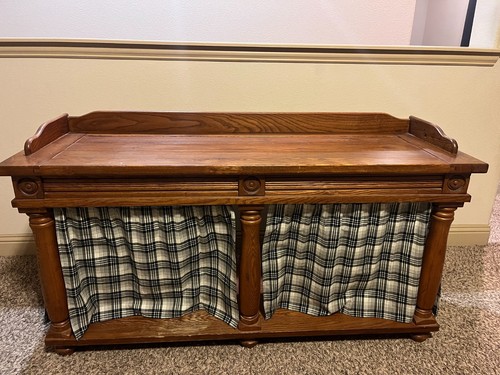 Bassett Home Furnishings Solid Oak Console Table - Versatile & Stylish - Picture 2 of 5