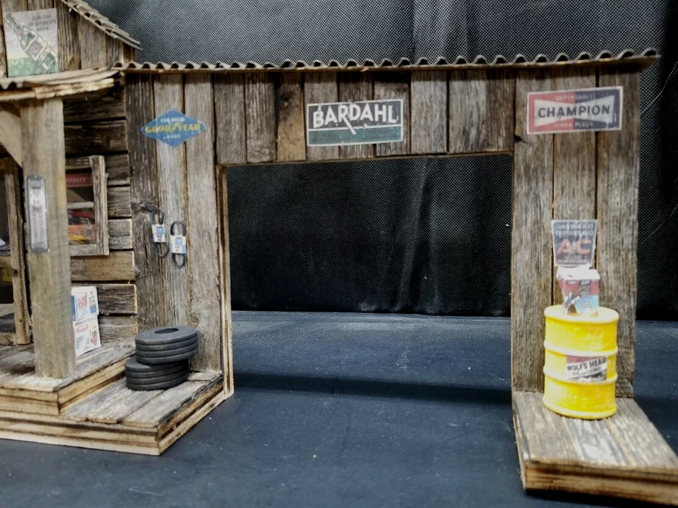 GARAJE DE SERVICIO COMPLETO, DESGASTADO, HECHO A MANO, EXHIBICIÓN DE DIORAMA, NUEVO, ESCALA 1:18 Foto 4 de 4