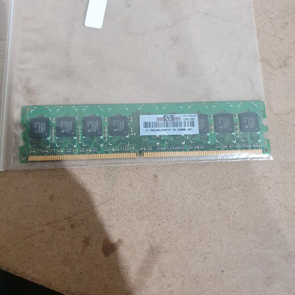 Qimonda HYS72T128020EU-2.5-B2 1GB 2Rx8 PC2-6400 DDR2-800 DIMM 240-Pin ECC SDRAM - Image 4 of 4