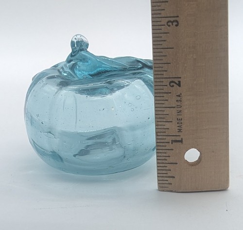 Two (2) Vtg Hand Blown Glass Aqua Sea Blue Apples Stem Leaf Paperweight Decor* - Picture 9 of 16