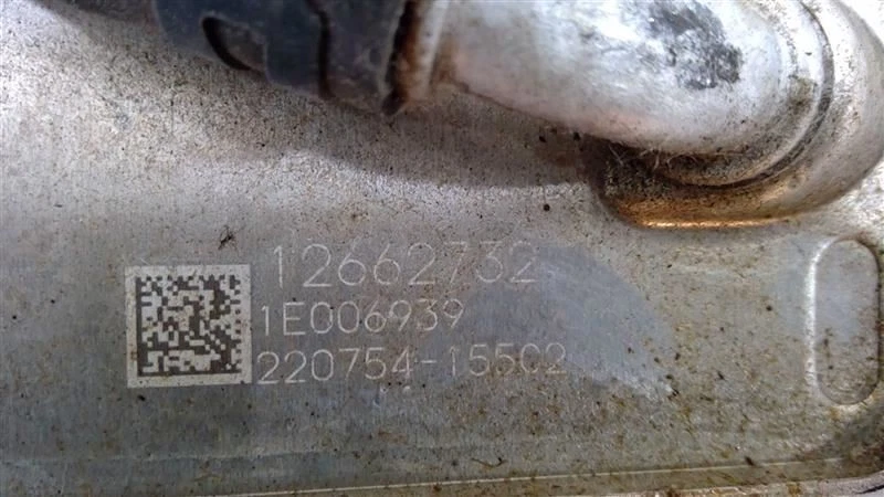 2017-2019 GMC ACADIA GENUINE GM ENGINE OIL COOLER 12662732 - Image 2 of 4