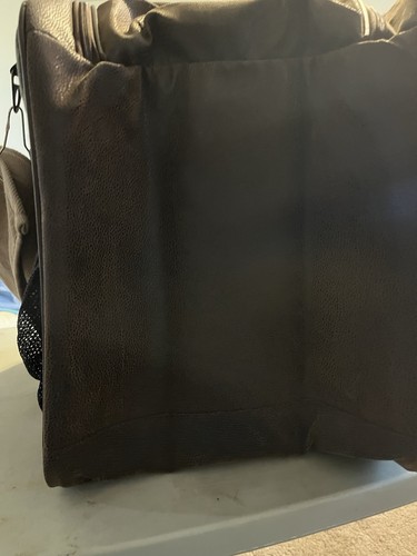 Isolierte Leder Kühltasche 15x15x9 mit Schultergurt & Handtuch. Nie benutzt. - Bild 3 von 8