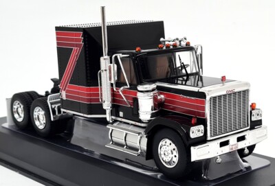 iXO 1/43 - GMC General 1980 Black / Red Diecast Scale Model Truck