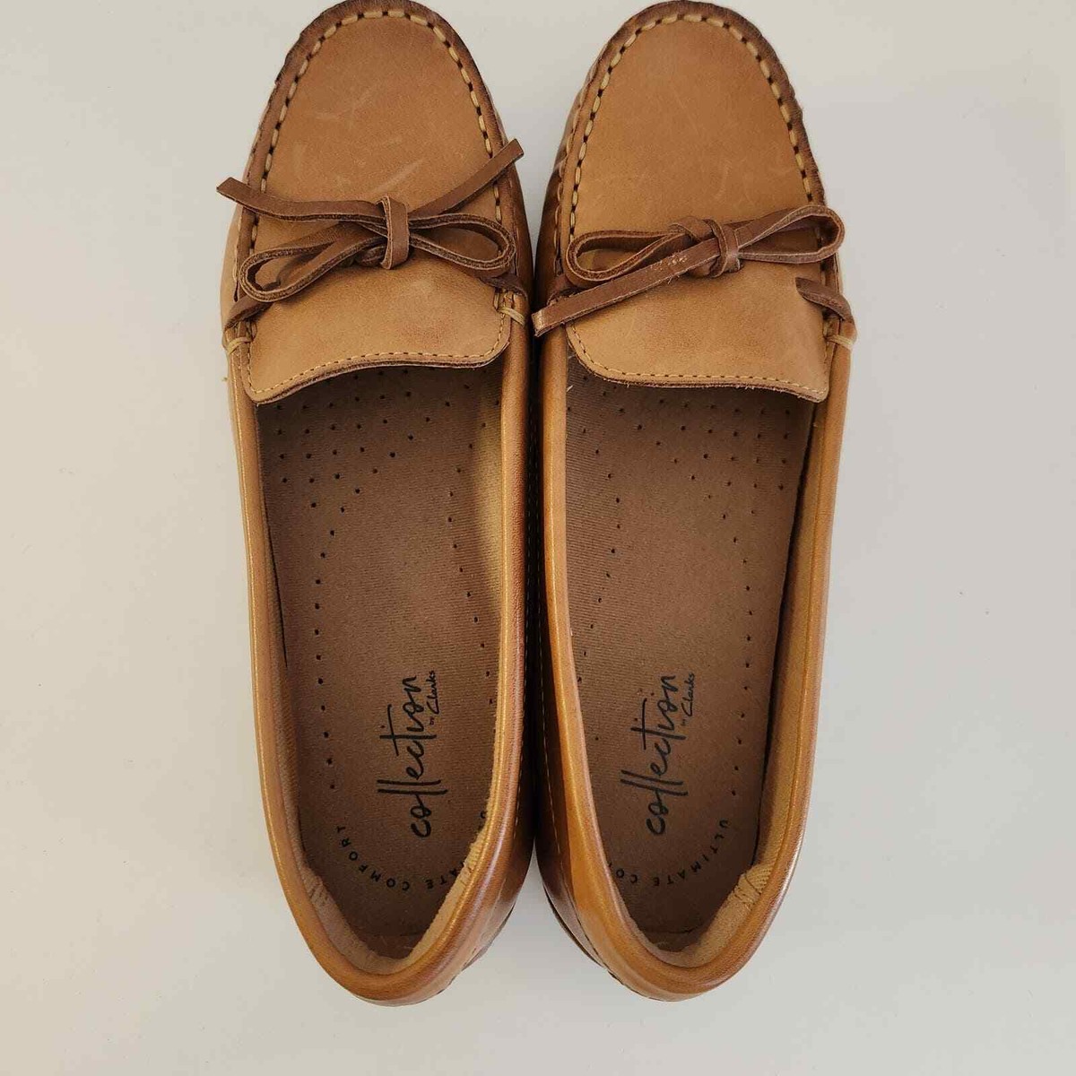 Clarks Women's Dameo Swing Driving Style Loafer, Light tan Leather