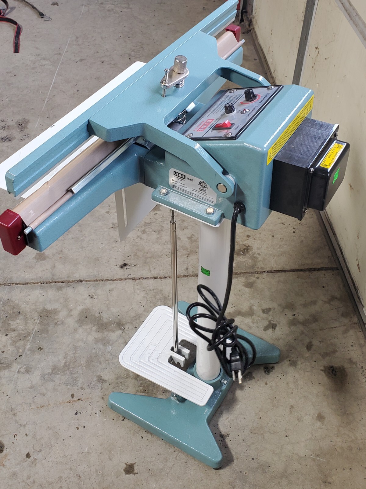 GREAT CONDITION Uline FootOperated Impulse Sealer H86 24" FREE