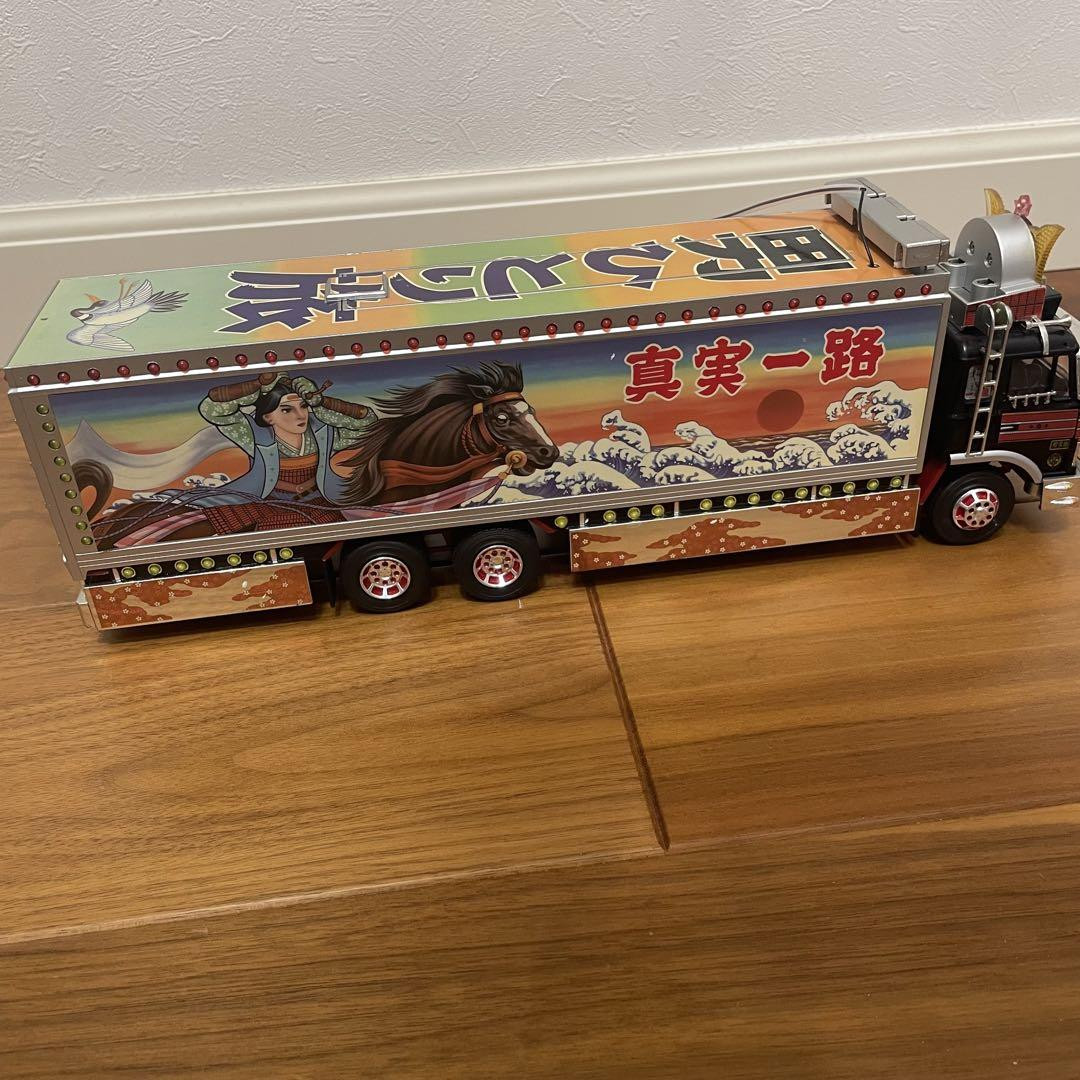 Truck Yaro Ichibanboshi Radio-Controlled Momojiro The Lone Truck Yaro Ichibanboshi Radio-Controlled Momojiro The Lone