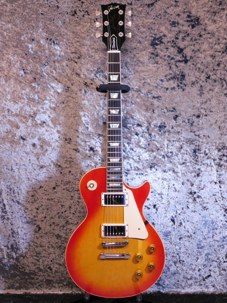 Gibson Les Paul Sunburst ハードケース付 Gibson Les Paul Standard Sunburst with hard case 1977