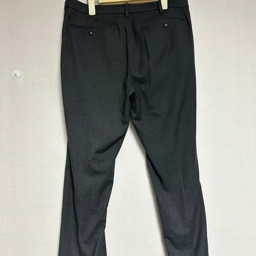 Uniqlo Heattech Dark Gray Slim Pants - Lightweight & Warm