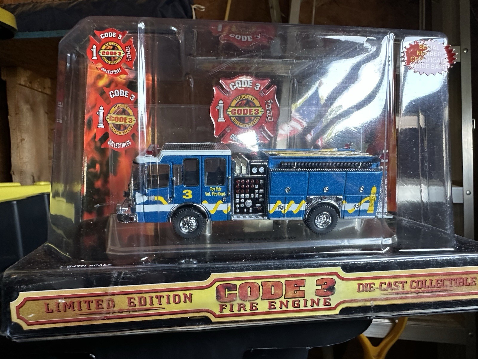 CODE 3 TOY FAIR BLUE FIRE ENGINE SCALE 1/64 ***NEW IN DOME*** | eBay