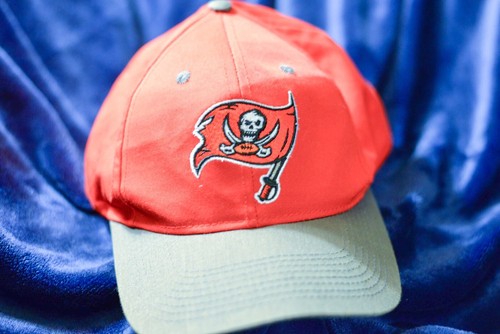 Vintage Logo 7 Tampa Bay Bucs Snap Back 