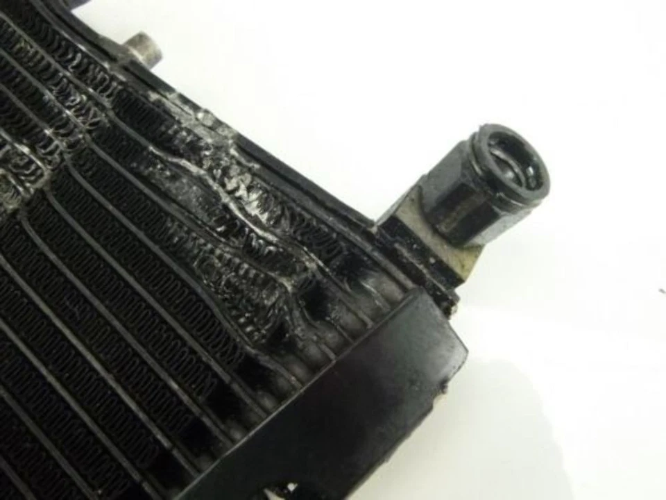 Enfriador de aceite Buell 1125 CR DAÑADO Foto 3 de 4