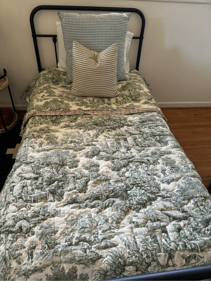 Edredón acolchado personalizado French Country Chinoiserie verde baño doble Si Foto 4 de 4