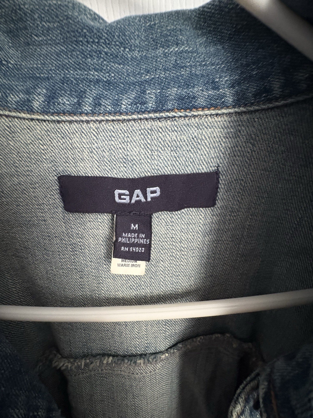 Gap Women's Blue Button Collared Pockets Denim Ja… - image 2