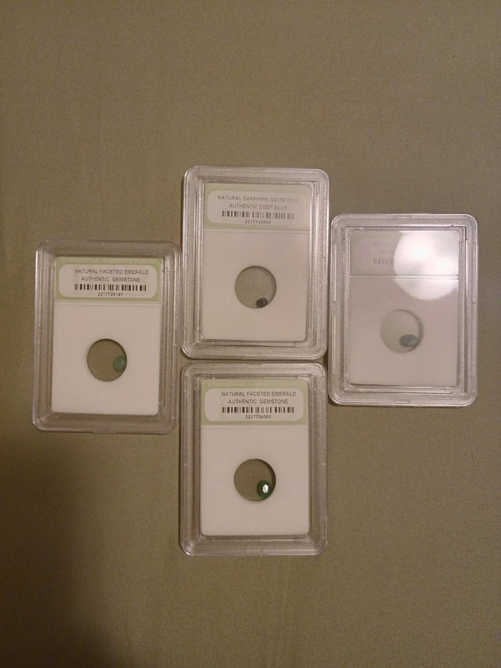 Auténticas piedras preciosas de esmeraldas y zafiro natural Foto 2 de 4