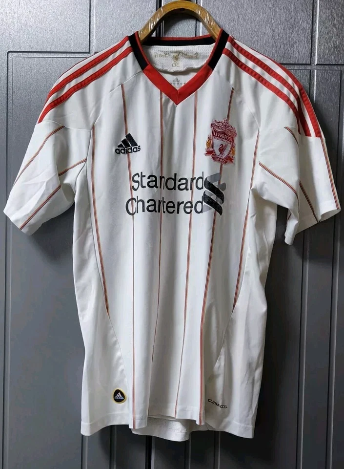 LIVERPOOL 2010/2011 AWAY FOOTBALL SHIRT ADIDAS JERSEY SIZE S(M) - Image 2 of 4