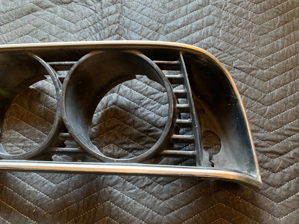 1983-89 BMW E24 левая решетка водителя 630csi 633csi M6 635csi - #51131838751 - Изображение 2 из 4