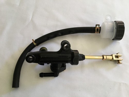 Rear Brake Master Cylinder For Yamaha YFM350 Warrior ATV 1996-2004 - Foto 6 di 6