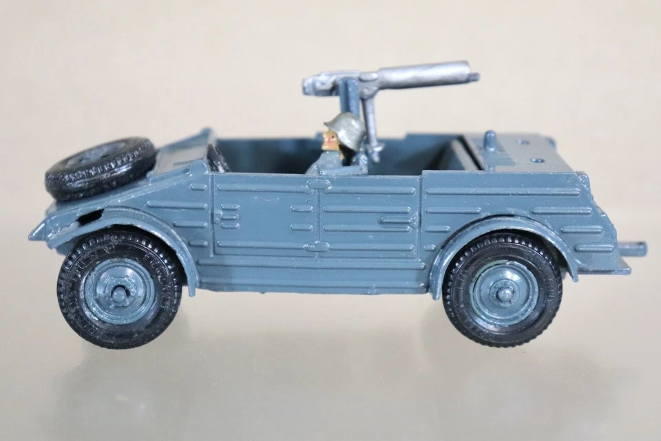 BRITAINS 9783 1/32 SCALE RE PAINTED WWII GERMAN ARMY VW KUBELWAGEN oc - Image 2 of 4
