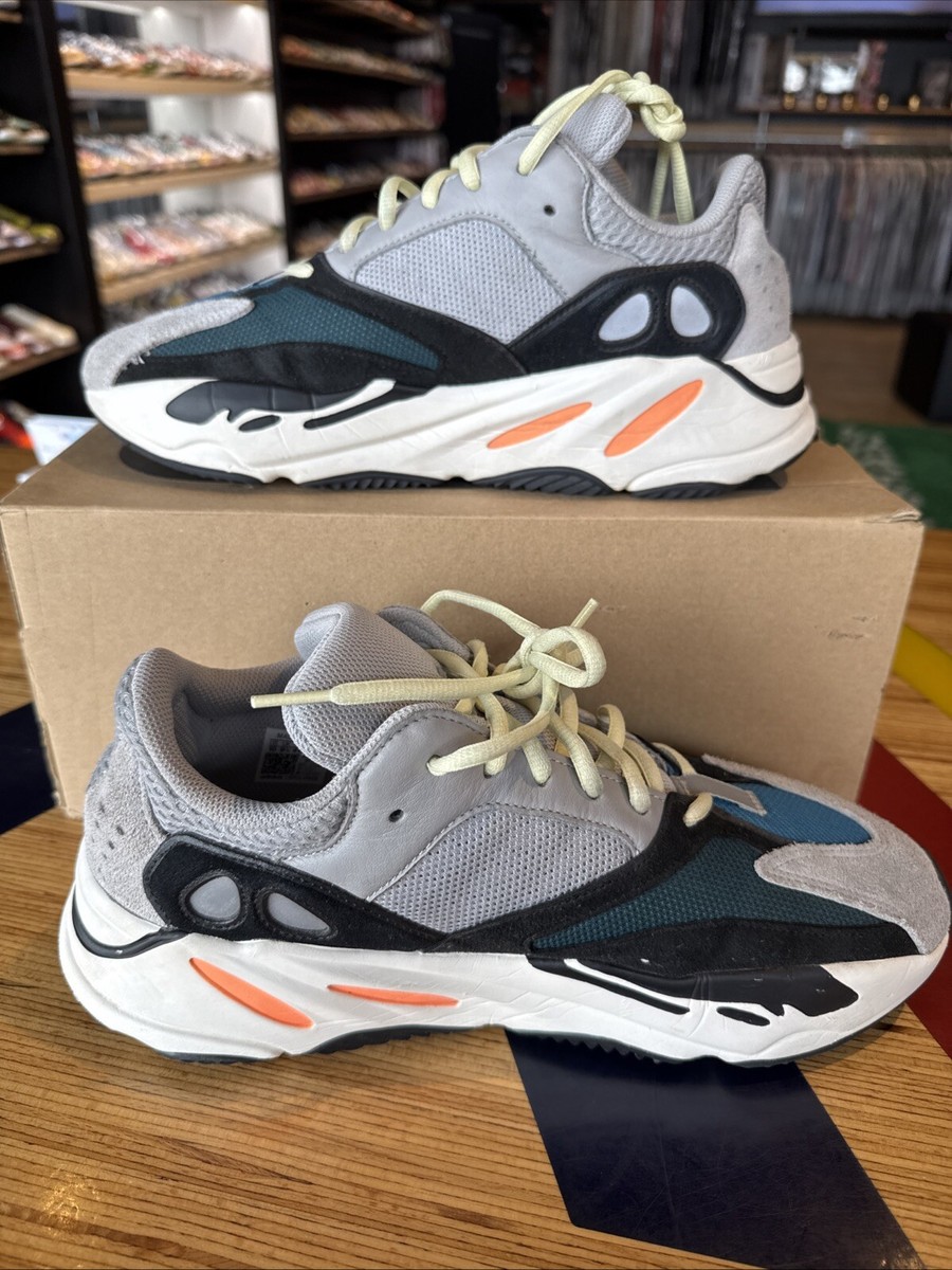 yeezy boost 700 wave runner size 6.5